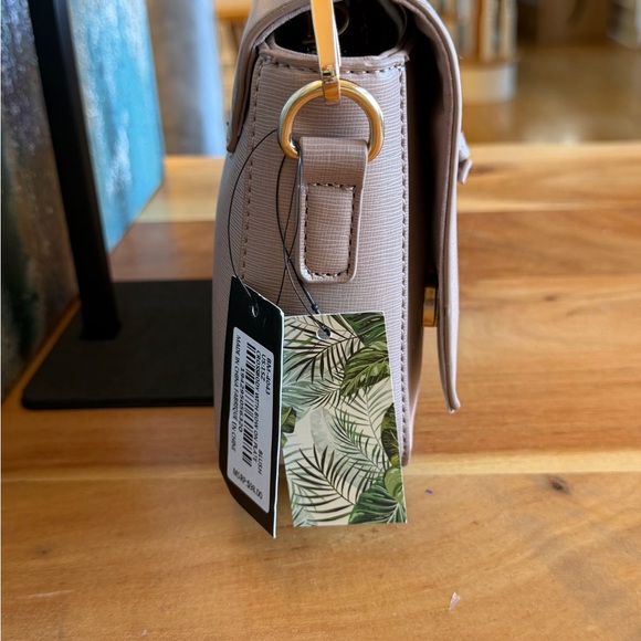 Badgley Mischka Blush Color Bow Crossbody Bag- New with Tags! - Picture 8 of 16